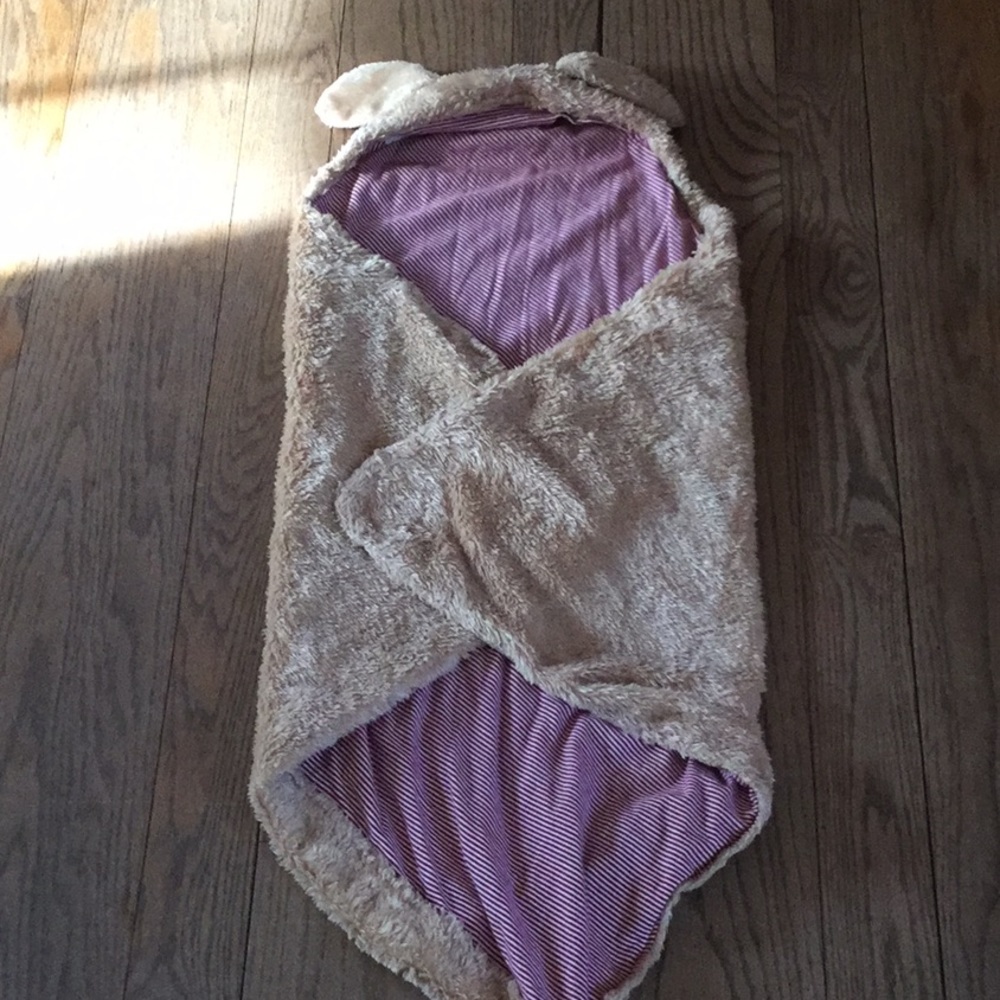 Cozy child’s wrap robe.